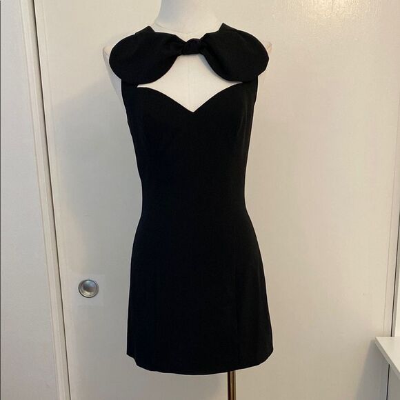 Denny Rose Black Mini Bow Neckline Dress Size Small - Picture 2 of 12